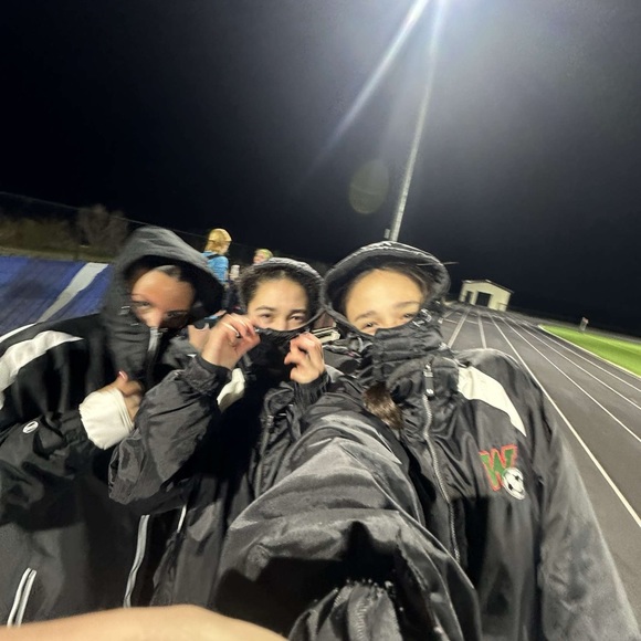 Meet your Posher, Lucia - Picture 1 of 1